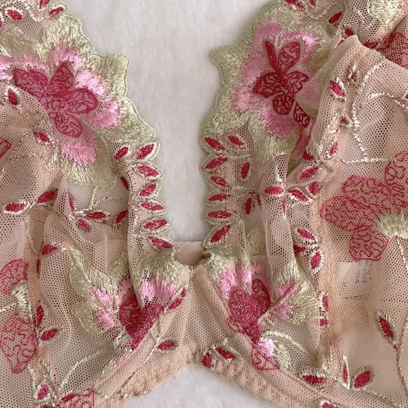 Prima Donna | Floral Embroidered Unlined Sheer Mesh Underwire Bra 016-1905 34DDD - Picture 5 of 14